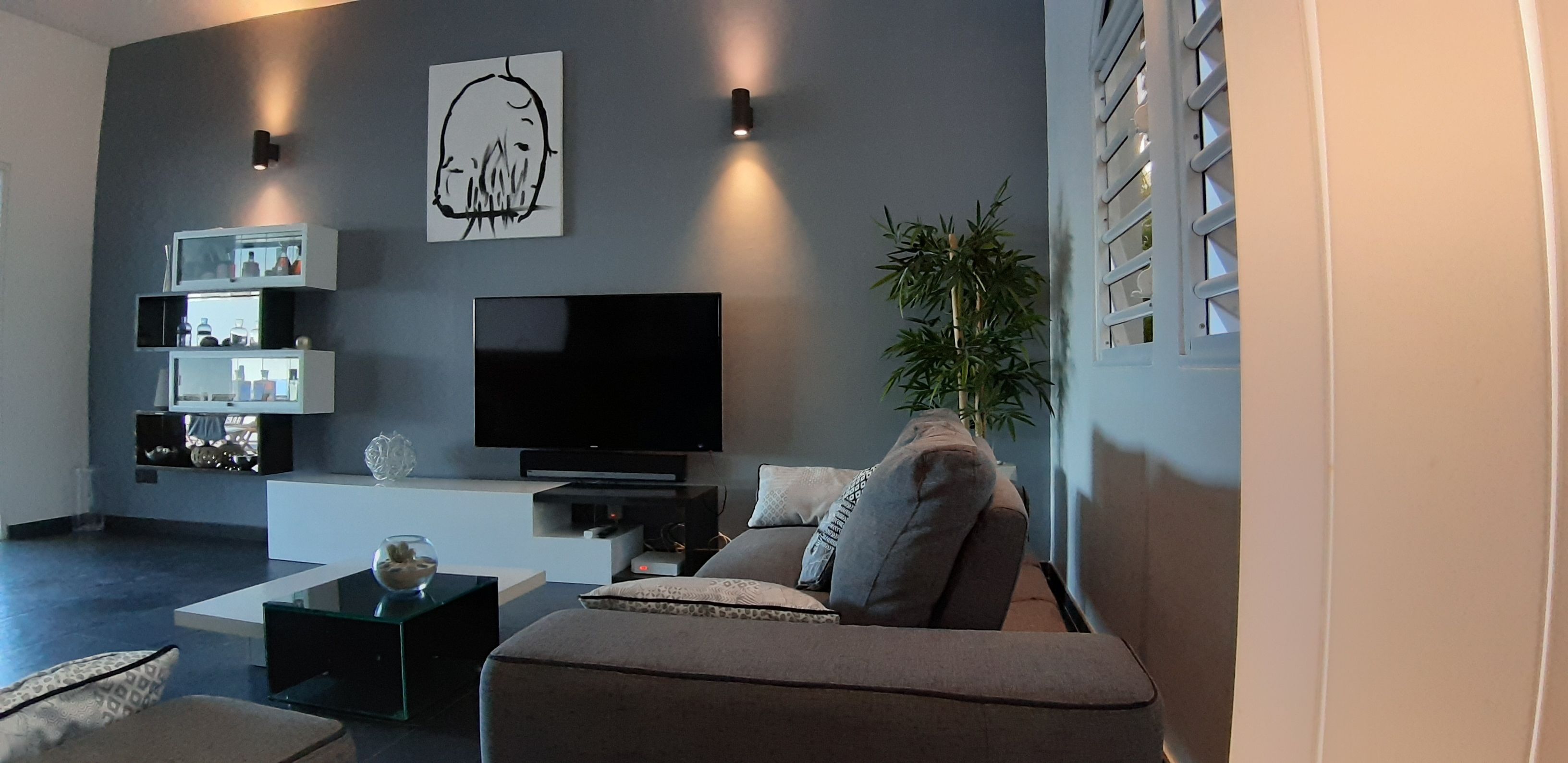 Luxury Villa | Living area | Flat-screen TV