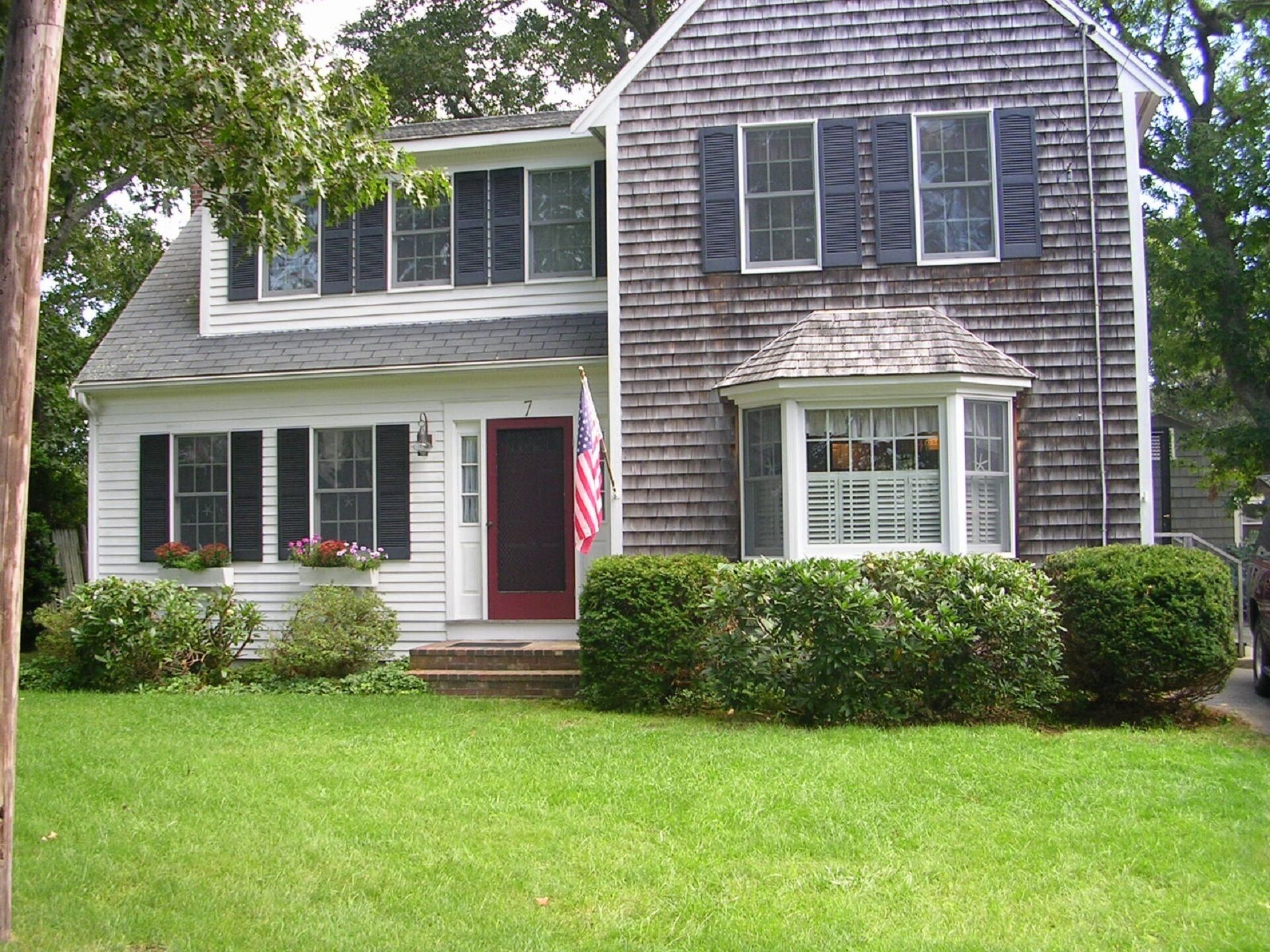 5 Star Walk to Beach & Town, Highly Sought-After Immaculate Vacation Home