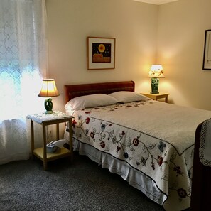 1 habitación, tabla de planchar con plancha, wifi gratis y ropa de cama