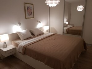 3 Schlafzimmer, Zimmersafe, Bügeleisen/Bügelbrett, WLAN