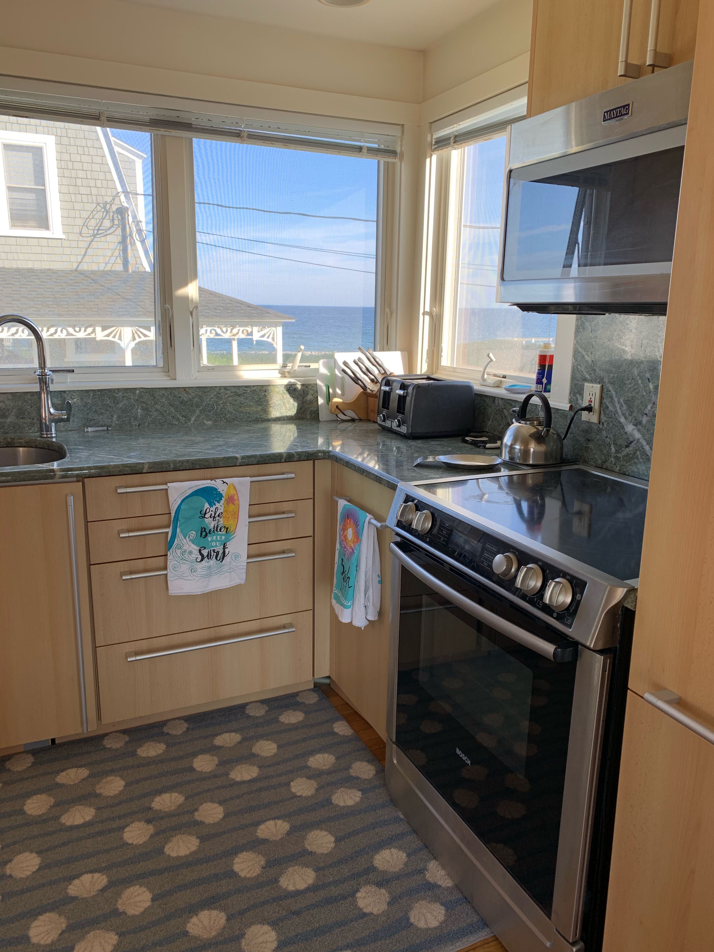 Beach & Pool Vacation House