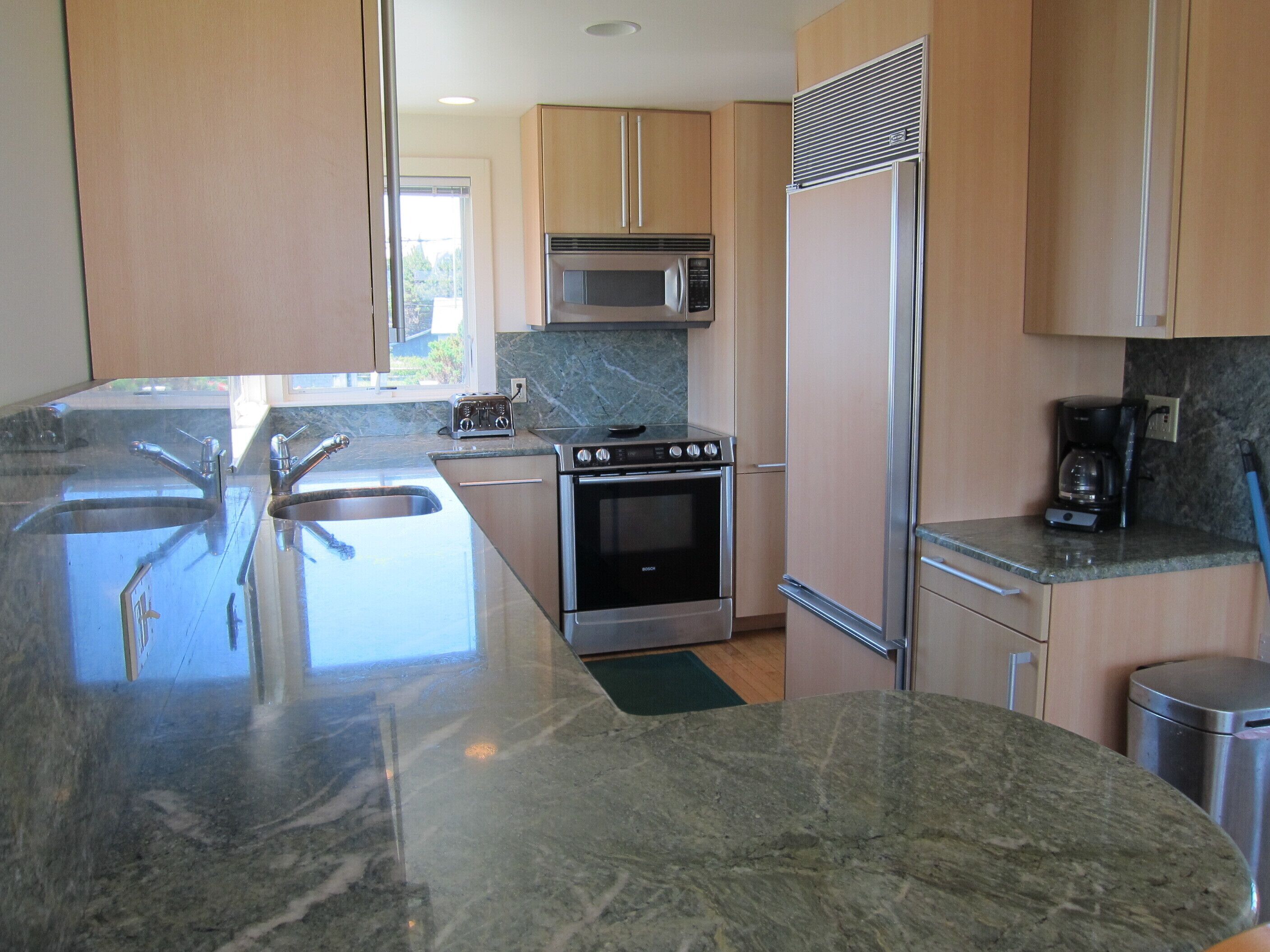 Beach & Pool Vacation House