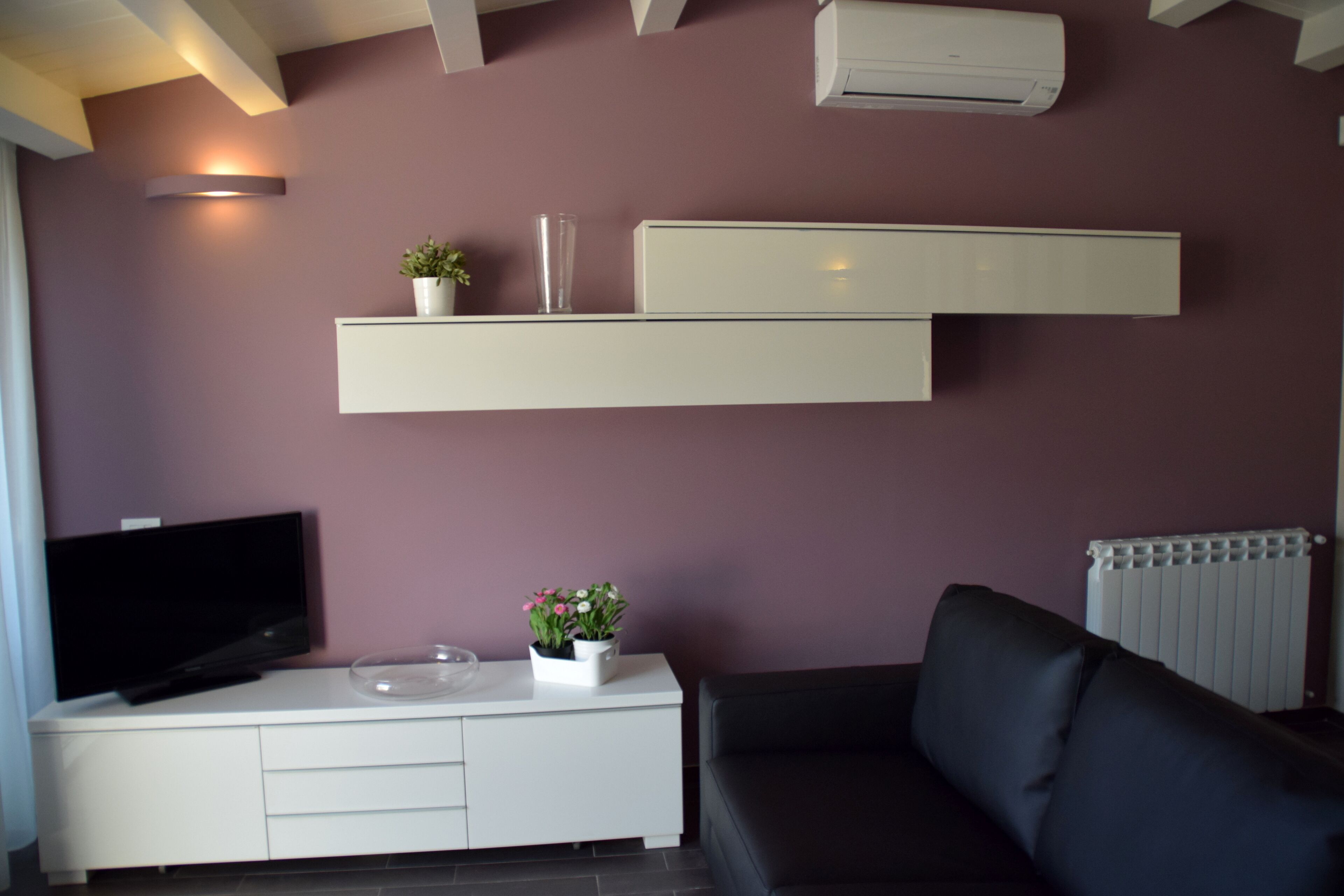 Furnished three-room apartment with terraces