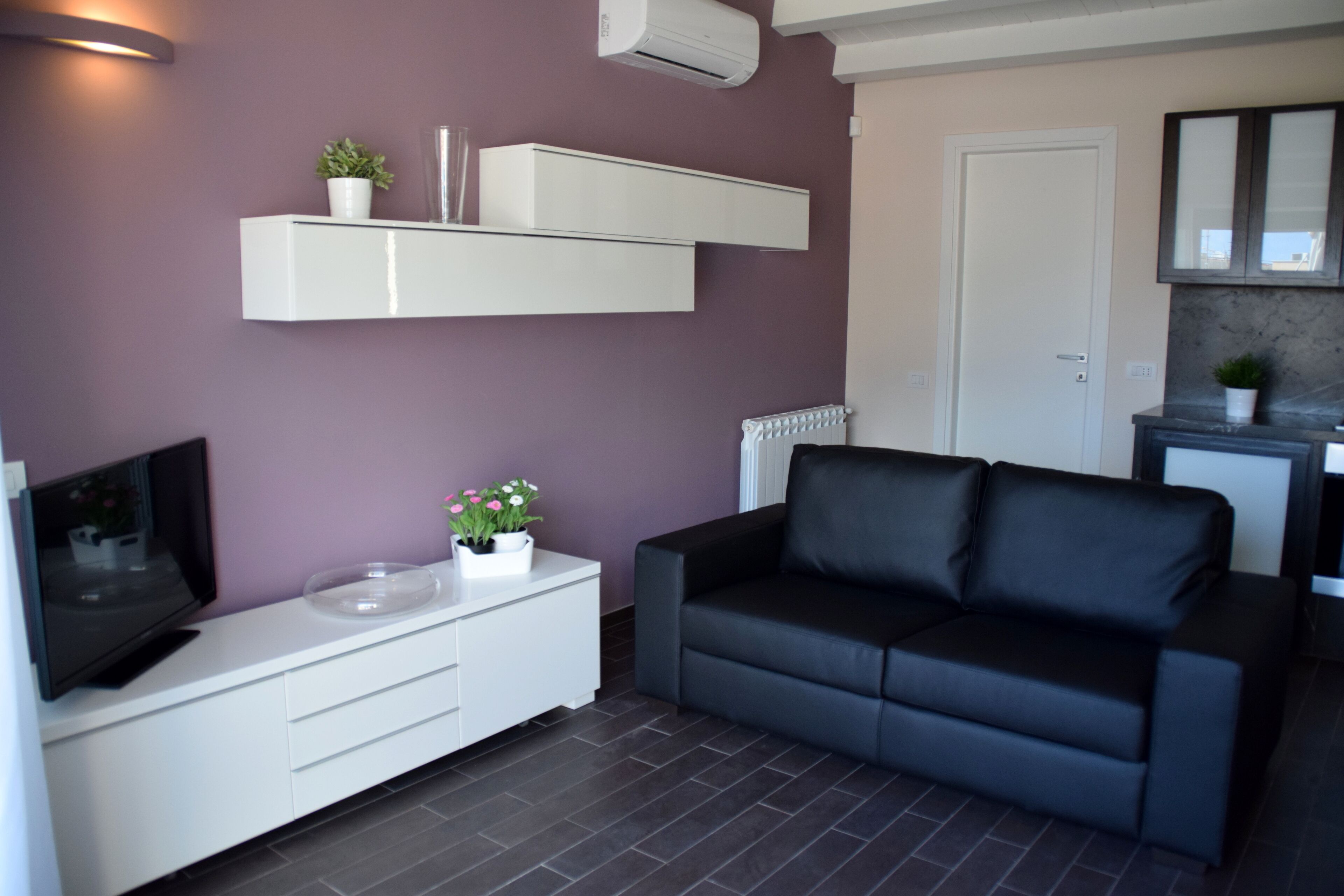 Furnished three-room apartment with terraces