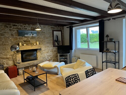 Typique maison de pêcheur bretonne en pierre