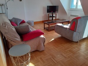 TV, DVD player, books