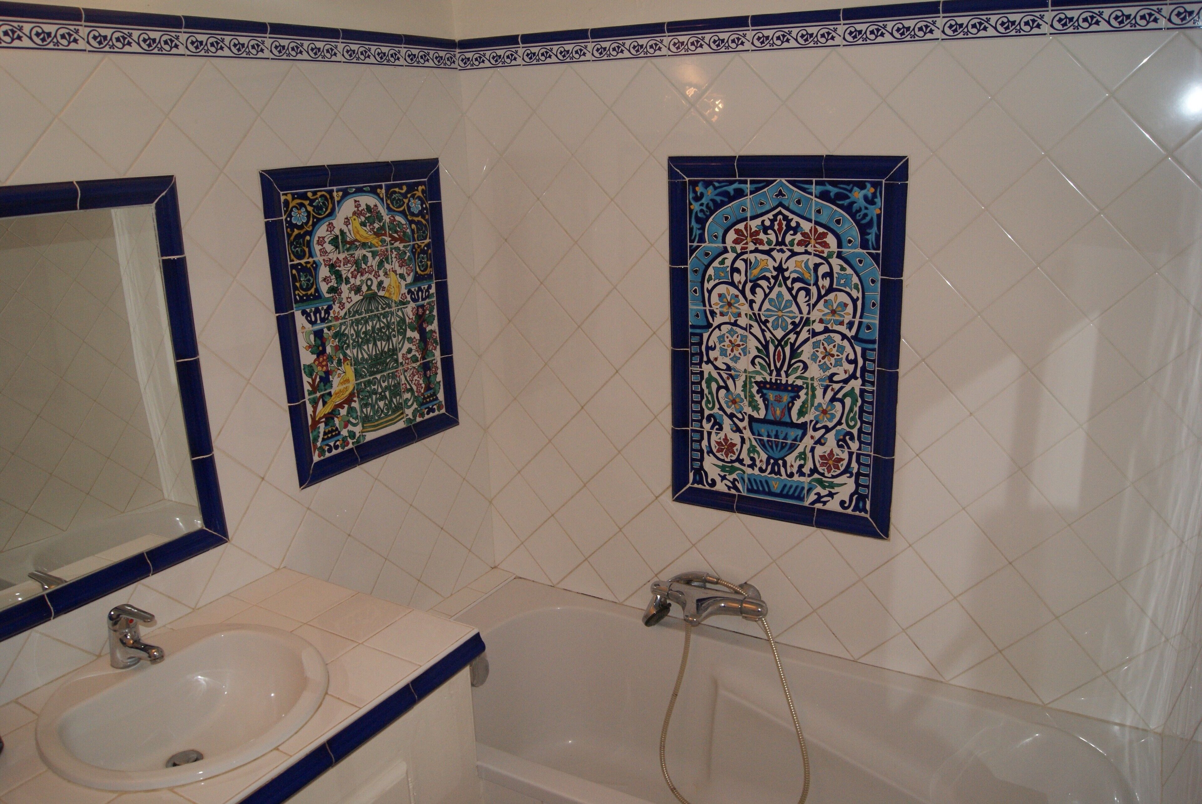 Parental bedroom's bathroom