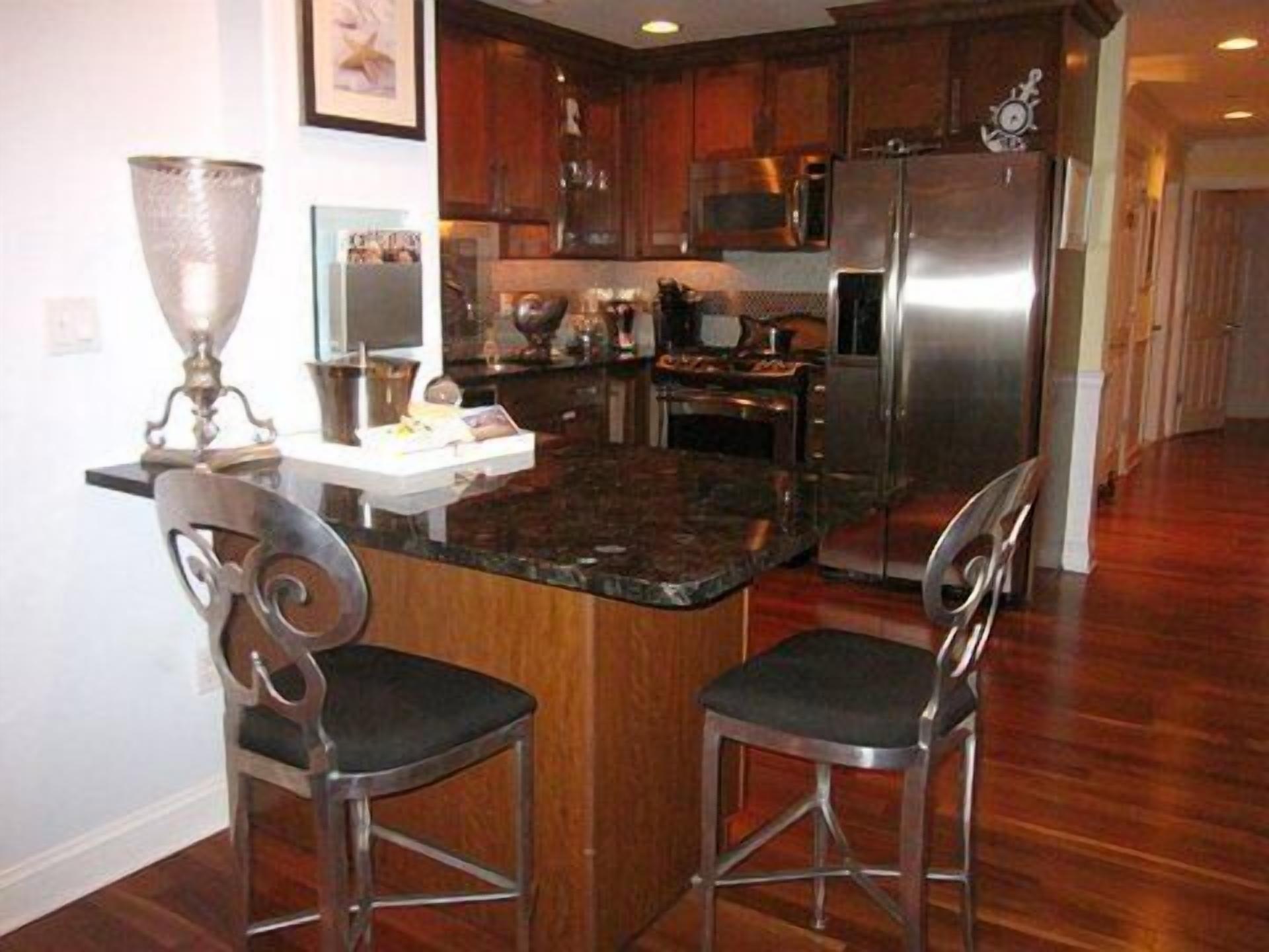 Celebrity Hideout.Exclusive Award Winning Oceanfront Penthouse