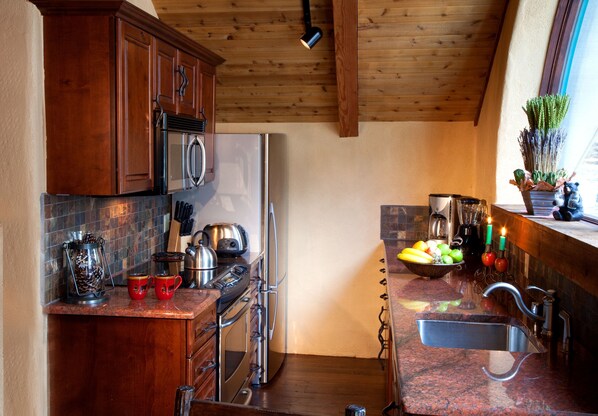 Plaque de cuisson, lave-vaisselle, cafetière/bouilloire