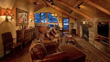 Télévision, cheminée