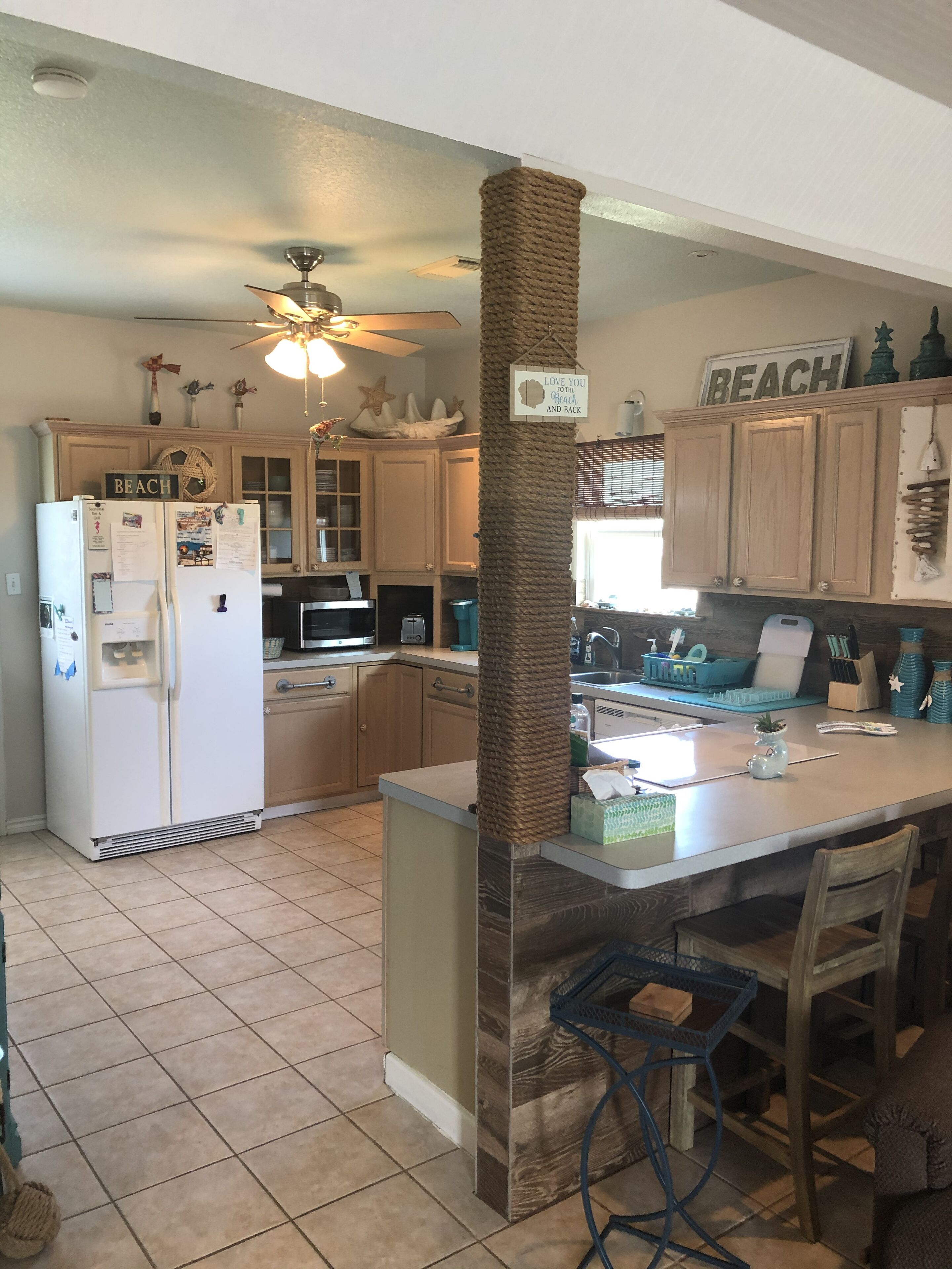 Bright, Fun, Beach House - Great Neighborhood Ready For Your Family Vacation