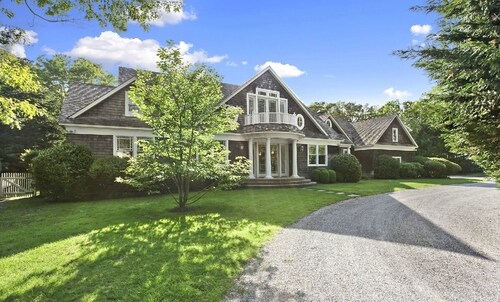 8/6-8/13 special Prime Wainscott Estate South of Highway
