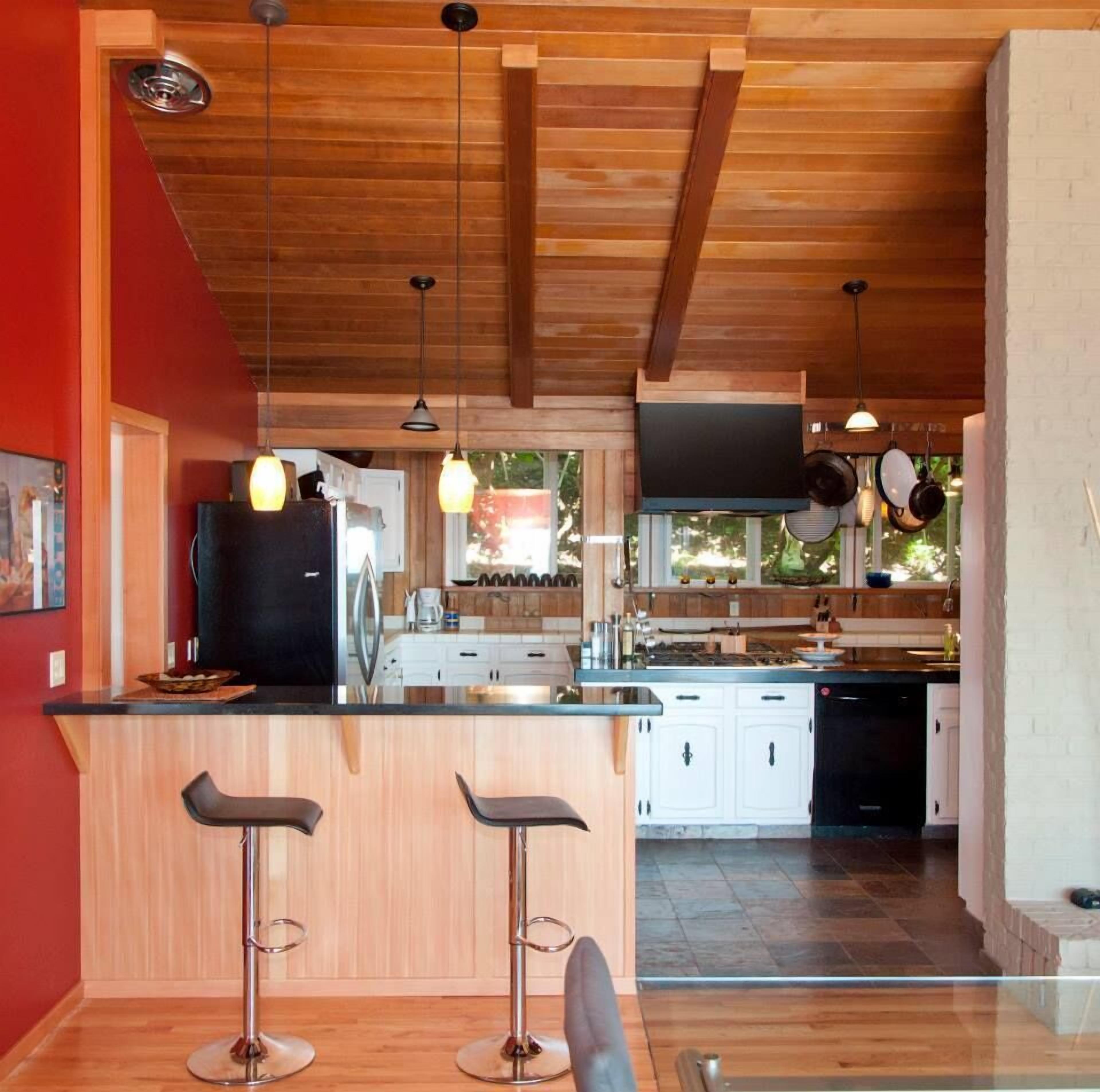 Waterfront Panoramic View Of San Juans And Huge Gourmet Kitchen