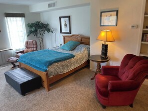1 bedroom, desk, iron/ironing board, free WiFi