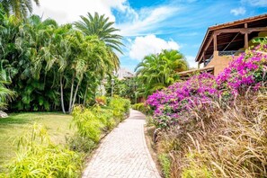 Property grounds - JUSMARNA PENTHOUSE Suite (Cupecoy)