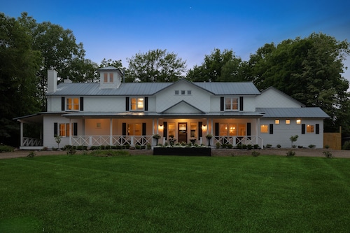 "New" Lake Michigan R & R Recently Completed Major Rehab