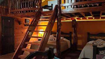 1 bedroom, WiFi (free), bed sheets