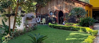 hotel cabanas de tzununa is located in lake atitlan