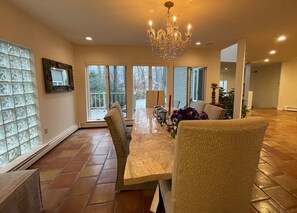 Interior - Dramatic Family Home 30 Minutes From NYC (New Rochelle)