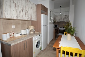Microwave, oven, coffee/tea maker, toaster
