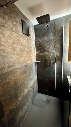 Hair dryer, towels - Luxueux appartement center Crans Montana (Lens)
