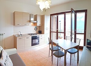 Interior - La Quiete 19 Holideal Apartment Lake View (Tremosine)