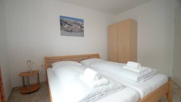 1 Schlafzimmer, Bügeleisen/Bügelbrett, kostenloses WLAN, Bettwäsche