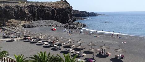 مناشف للشاطئ