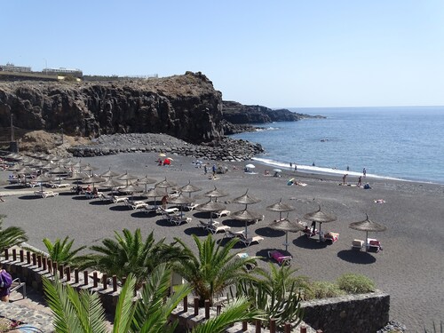 Beautiful house any comfort 2 ch, 2sdb, 2 terraces, swimming pool, wifi