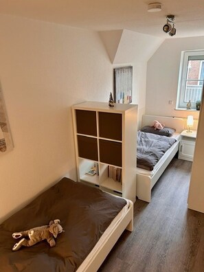 3 bedrooms, iron/ironing board, free WiFi