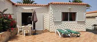 Bungalow with large terrace, 2 bedrooms for 3 persons