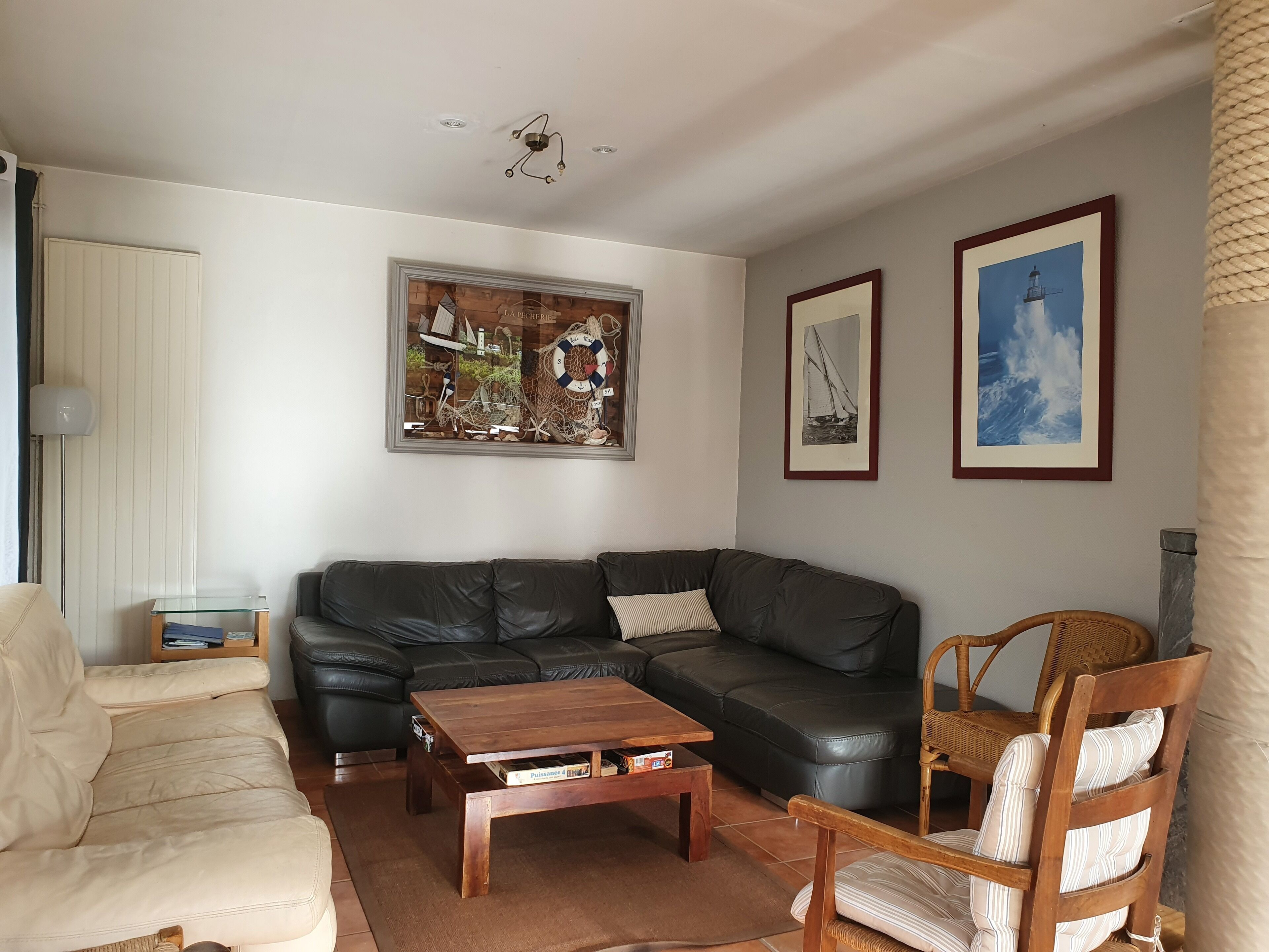 Large family house 100 m from the beach