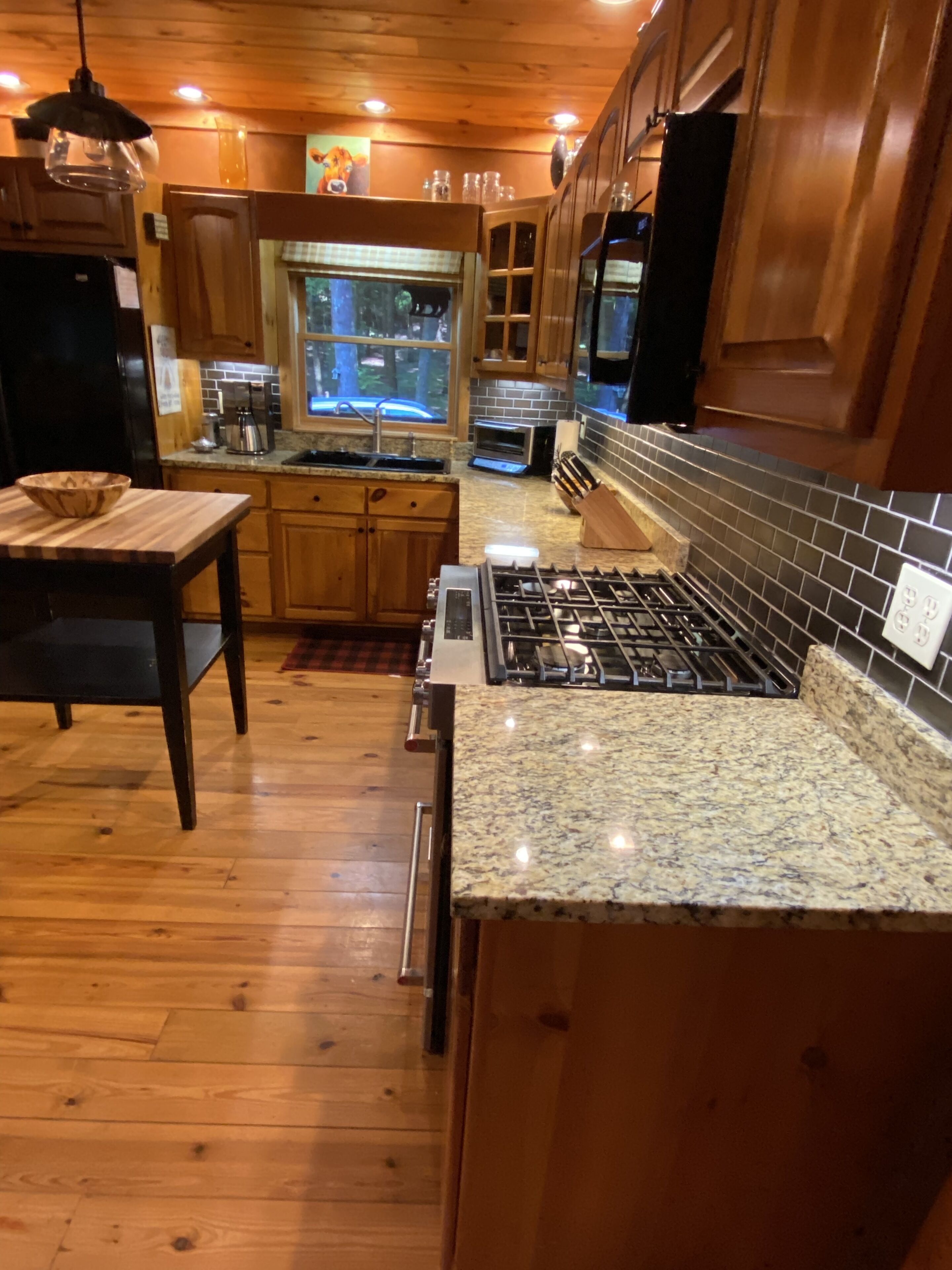 Rushing Creek, Private Haven, BigGreenEgg, FirePit, WiFi, Screened Porch, 5acres