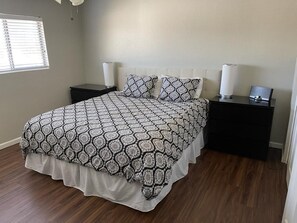 2 dormitorios, tabla de planchar con plancha, wifi gratis y ropa de cama
