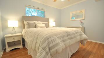 2 bedrooms, iron/ironing board, free WiFi, bed sheets