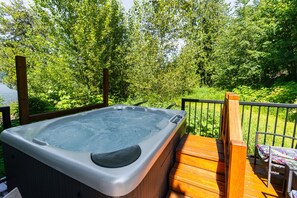 Bain à remous extérieur
