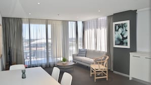 Executive Apartment, 2 Queen Beds, Non Smoking | Living area - CBD Executive APT (Adelaide)