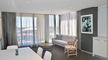 Executive Apartment, 2 Queen Beds, Non Smoking | Living area