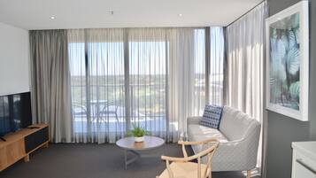 Executive Apartment, 2 Queen Beds, Non Smoking | Living room