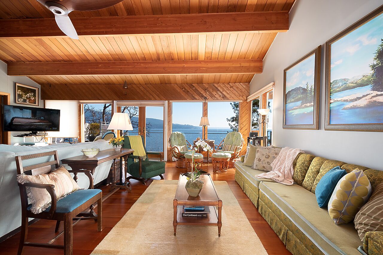 Private Waterfront~Beach~New Kitchen~Storm Viewing~Gorgeous View~Sunny