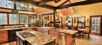 Mountain Waters Lodge - Serene Stream, Chef's Dream Kitchen,Dog Friendly, Excellent WIFI