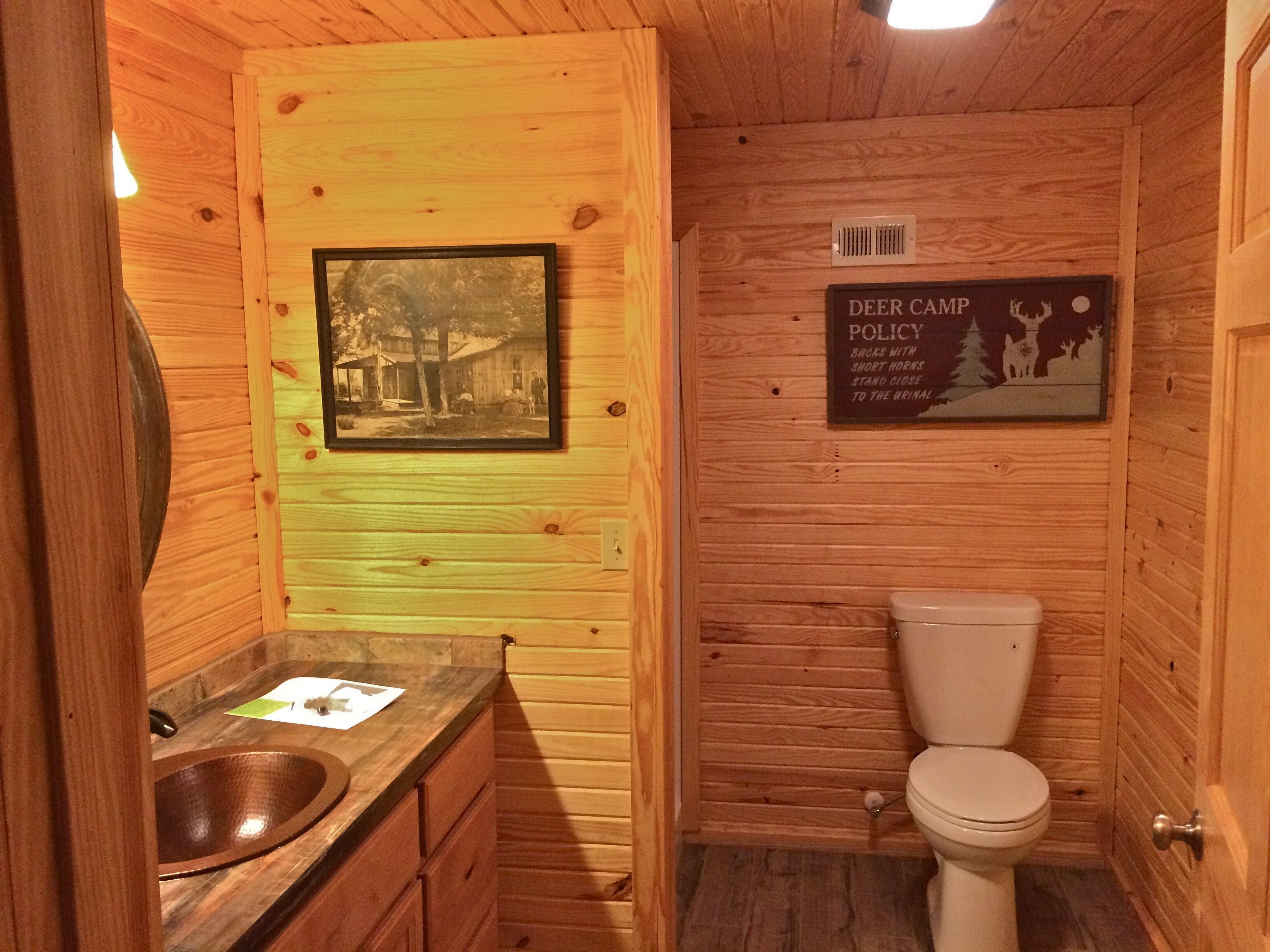 Beautiful Lodge Style Living. Hunting And Fishing Available. Pet Friendly.