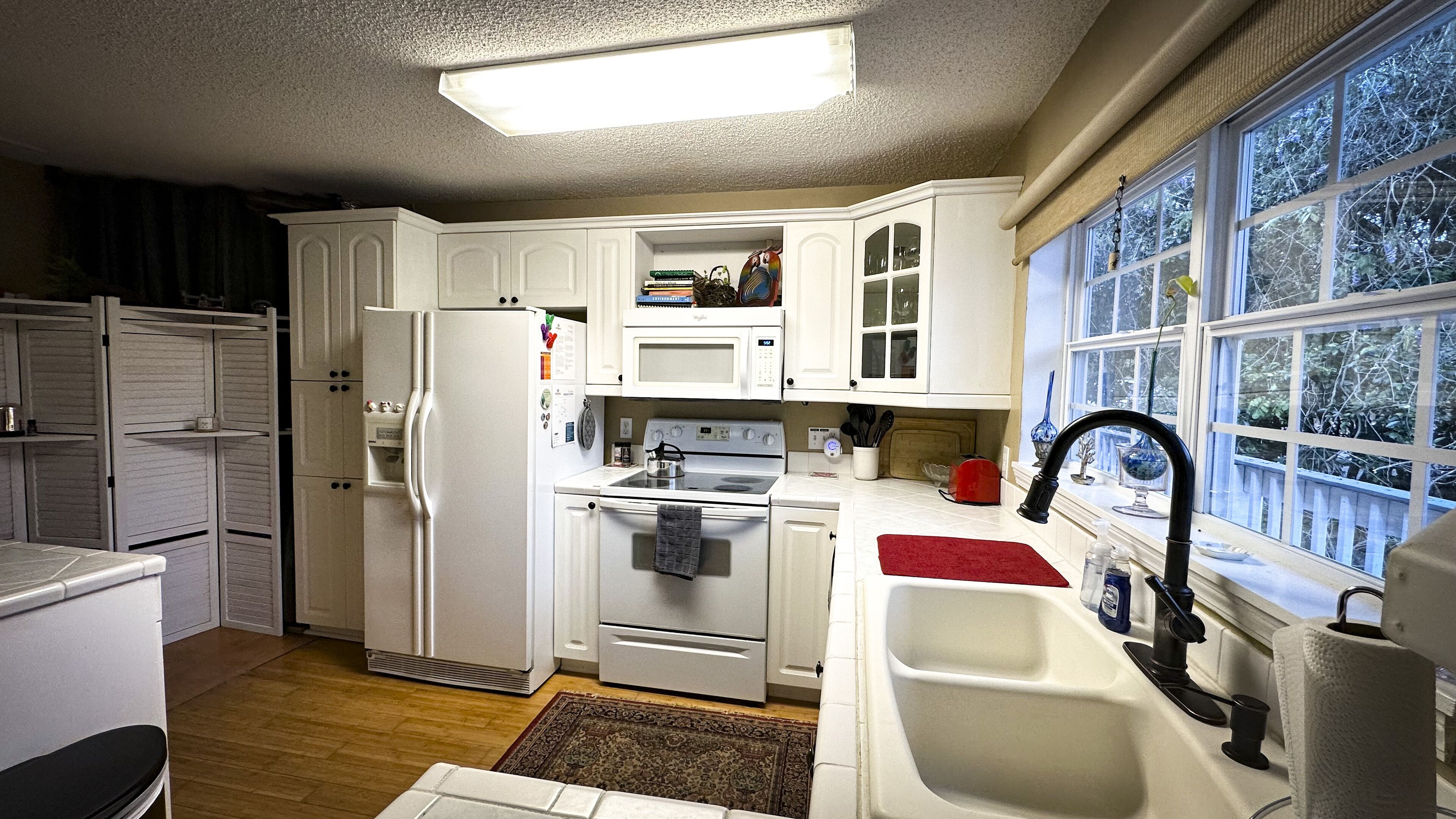 The Vera - 1 BD/1BA Furnished Apartment - Near Lake and Bike Trails, Mercer Univ