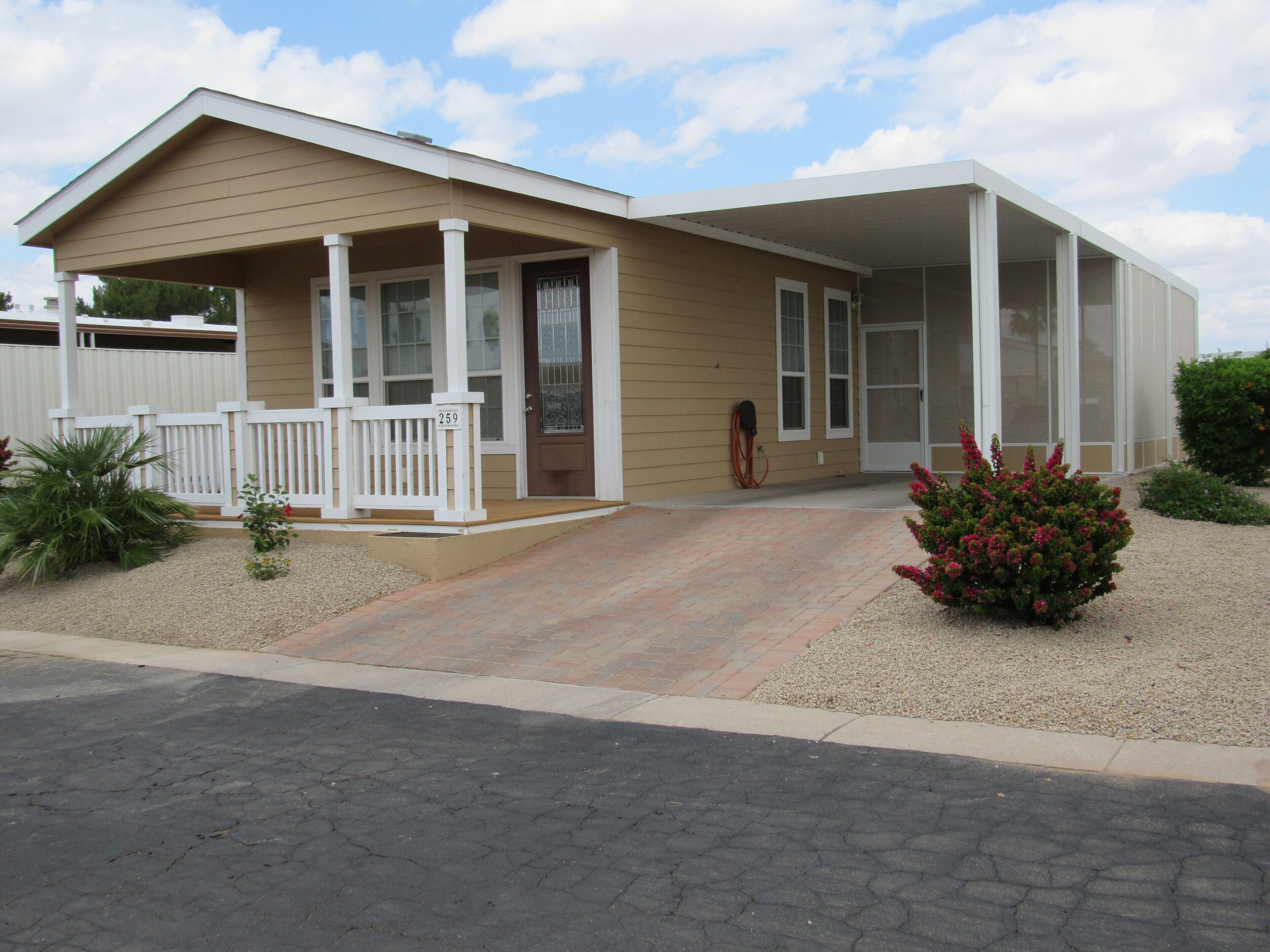Mesa Modern & Cozy in 55+ Community