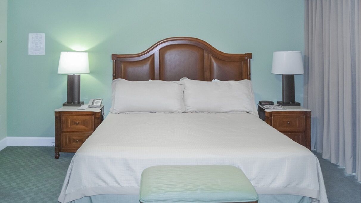 2 Bedroom Condo-Theme Park Shuttle/Close to Disney!