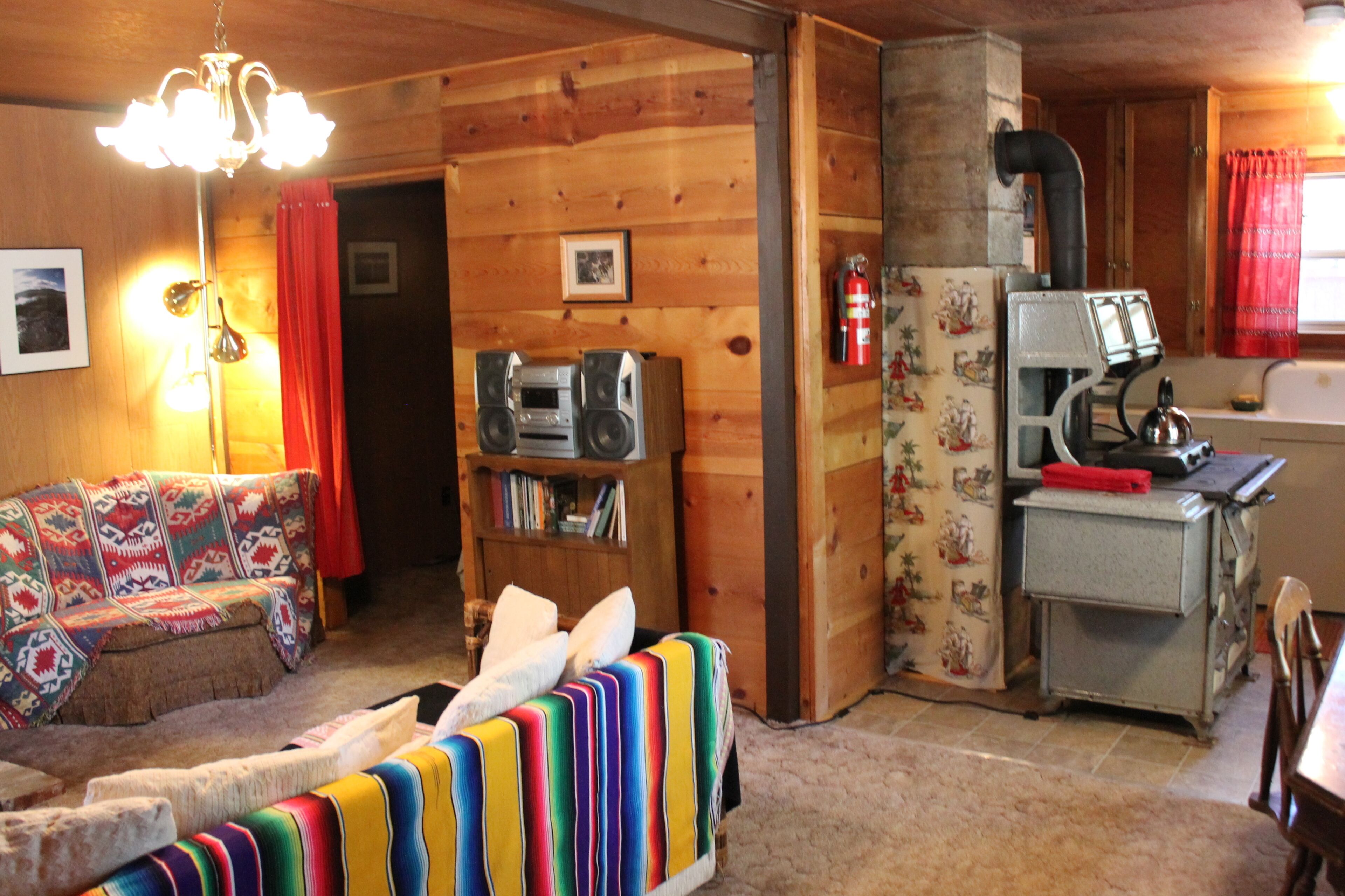 Rustic Cabin-"Squirrelville"