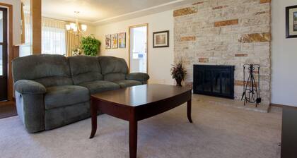 Near Providence Hospital - Central A/C 2 Bedrooms - 1100 Sq Ft!