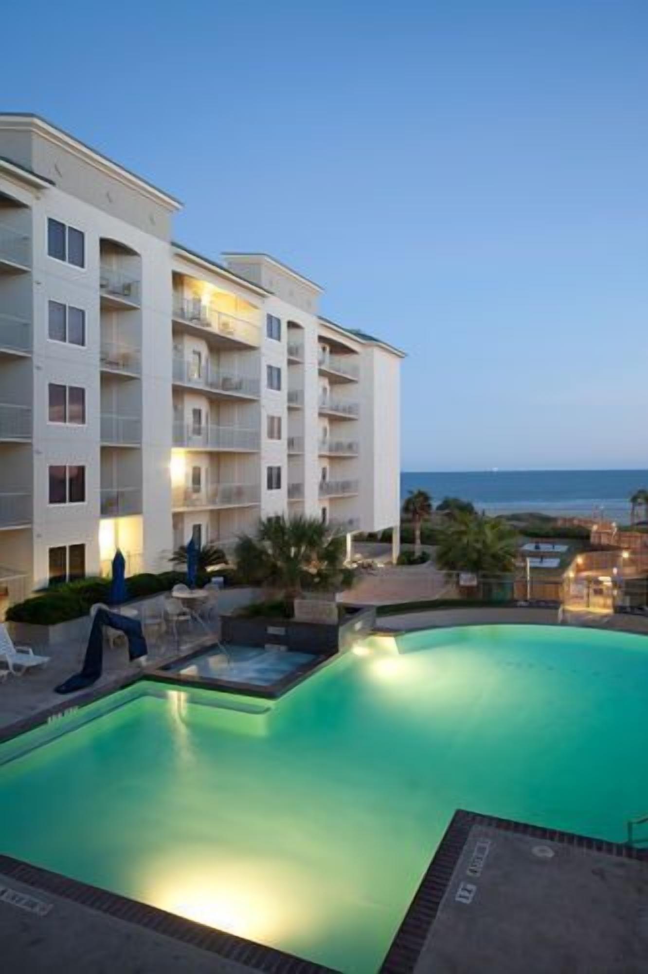 Galveston Condo/Pool 1BR-Q Directly on the Beach (No Street to Cross!)