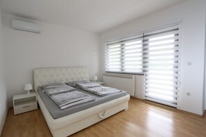 3 habitaciones, tabla de planchar con plancha y wifi gratis 
