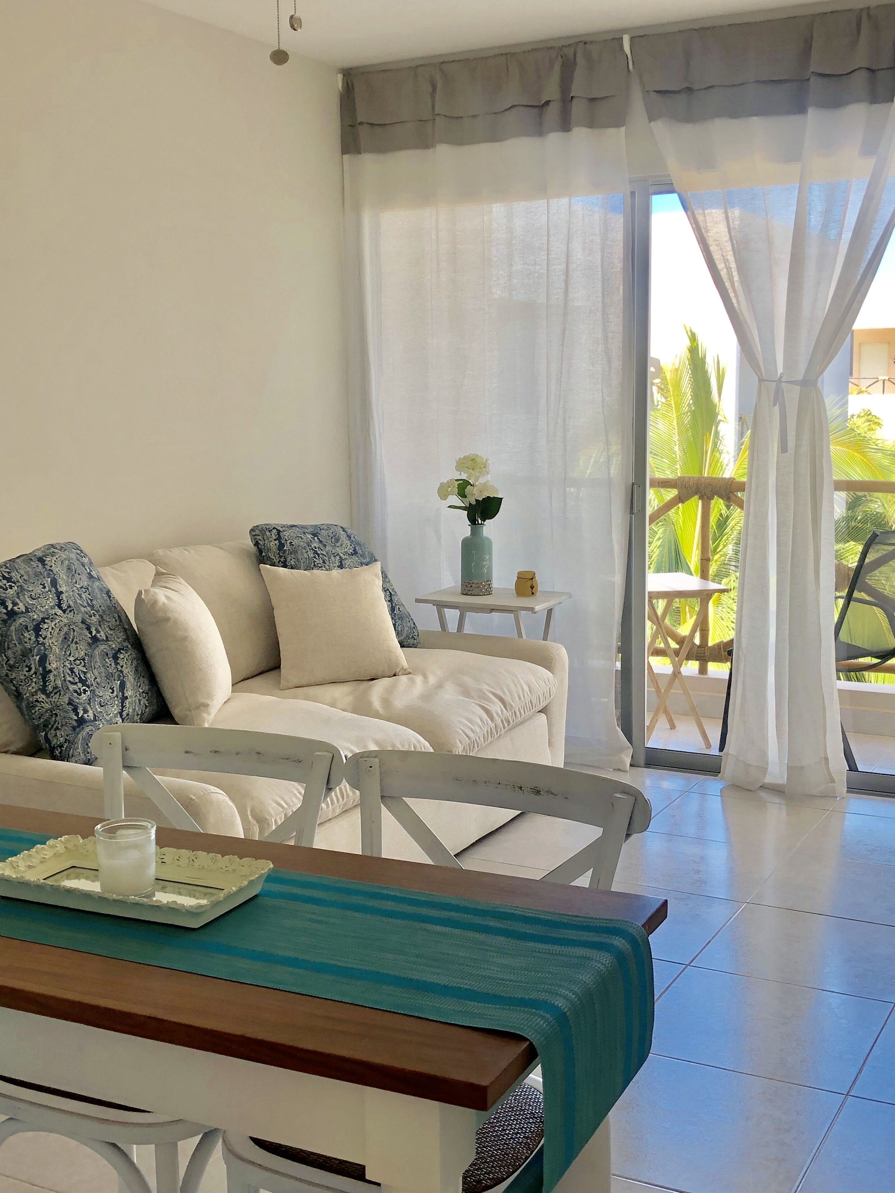 Beautiful Beach Condo, for Relaxing and enjoy life.